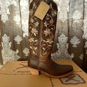 Brand new, never worn Twisted X boots. Style WSOT005, women’s 6.5, 16” upper.